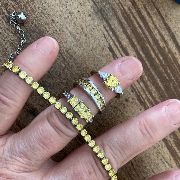 Yellow CZ’s 4 Pieces - Picture 4 of 17